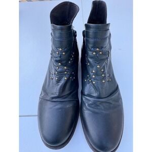 Miz Mooz New York City Black Leather Studded Ankle Boots Size 36‎